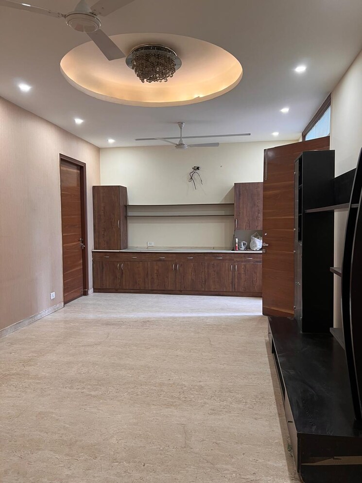 undefined, sector 57 3 Bedroom 3500 Sq.Ft. Builder Floor In Sector 57 Gurgaon 8805986
