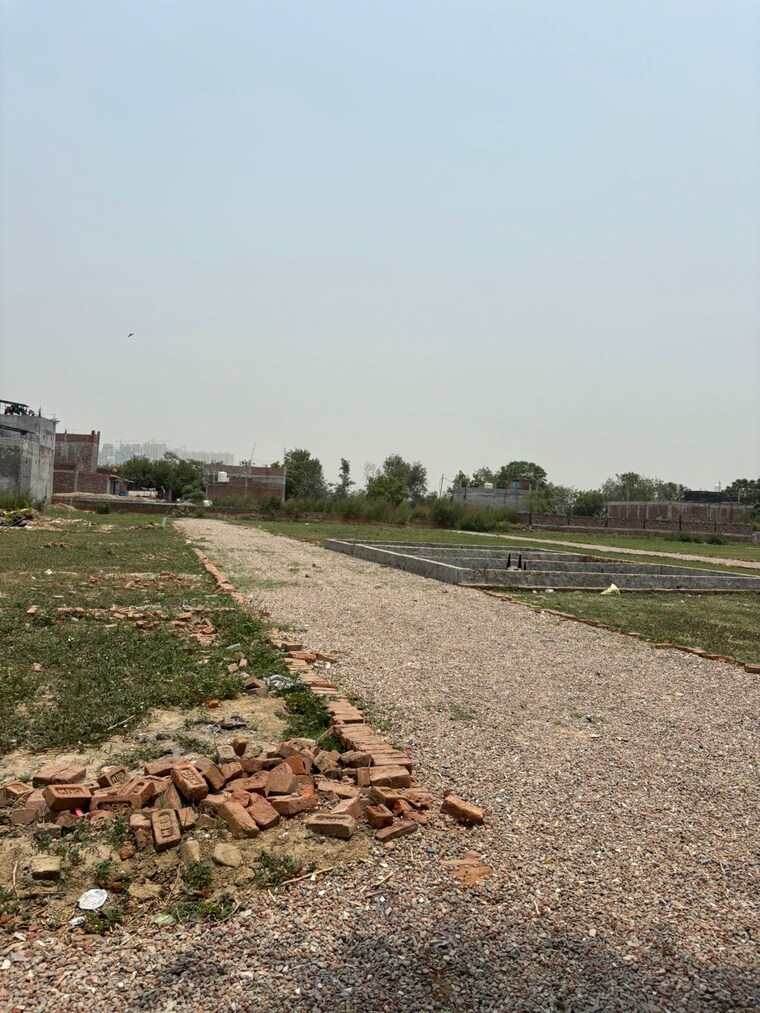 undefined, sector 123  80 Sq.Yd. Plot In Sector 123 Noida 8805958