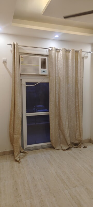 Bathroom in 3 BHK Builder Floor at Sector 57 – for Rent