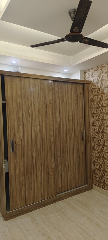 Furnished Amenities in 3 BHK Builder Floor at Sector 57 – for Rent