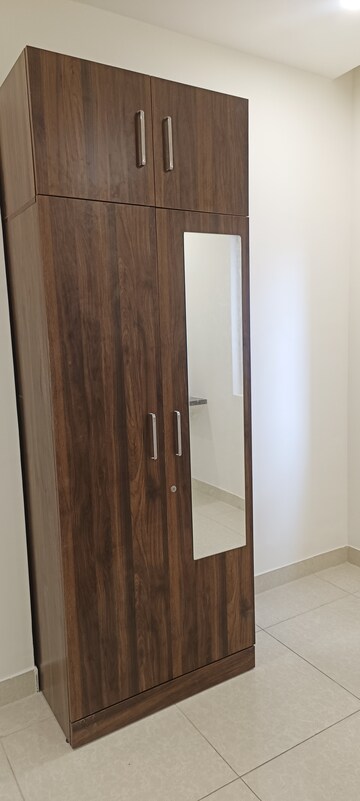 Room in 4 BHK Apartment at Prestige High Fields, Gachibowli – for Rent
