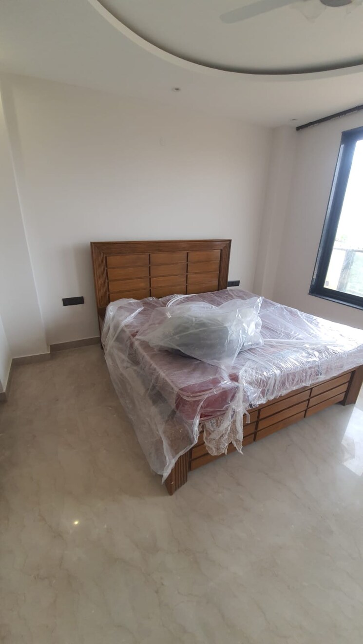 Bedroom, sector 57 3 Bedroom 3500 Sq.Ft. Builder Floor In Sector 57 Gurgaon 8806135