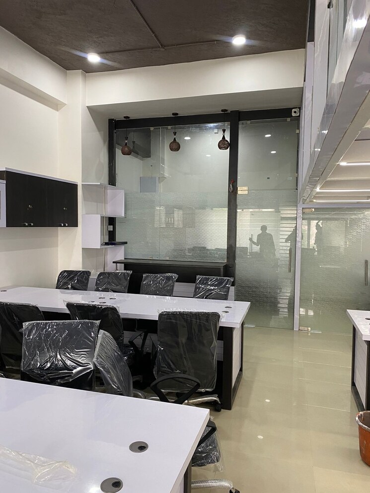 Team Area, sola Commercial Office Space 2500 Sq.Ft. In Sola Ahmedabad 8806068