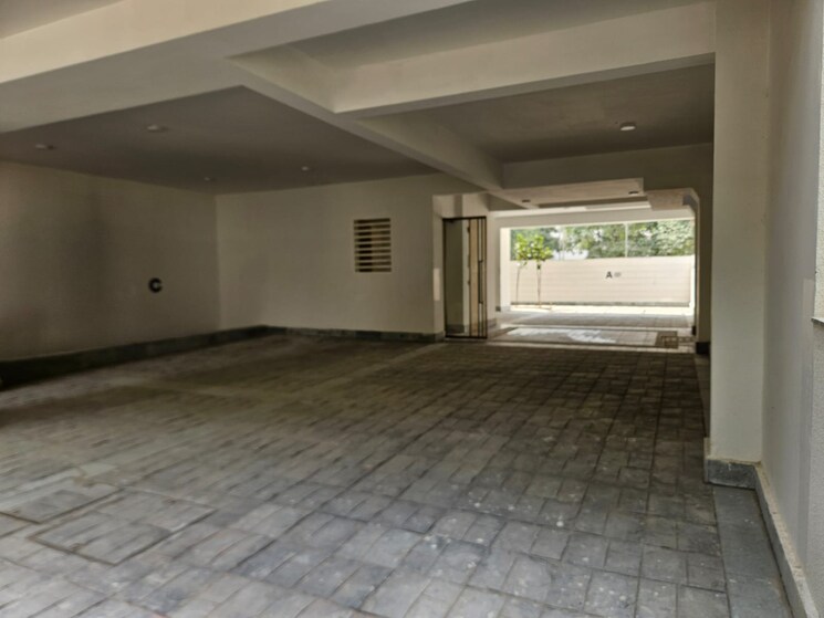  Parking, dlf-the-grove 4 Bedroom 4500 Sq.Ft. Builder Floor In Sector 54 Gurgaon 8806164