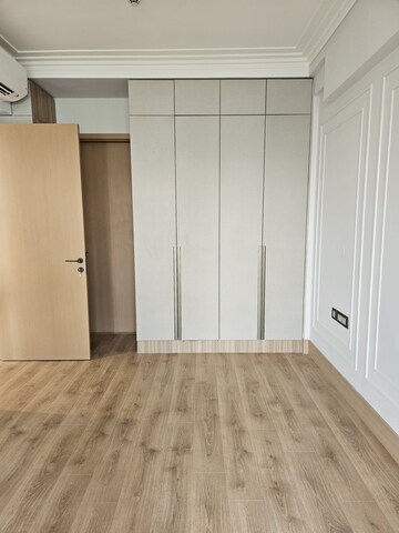 Bedroom in 4 BHK Builder Floor at DLF The Grove, Sector 54 – for Rent