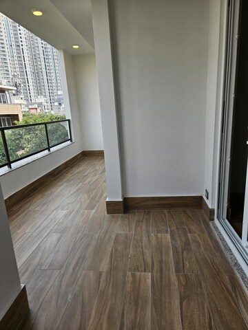 Balcony in 4 BHK Builder Floor at DLF The Grove, Sector 54 – for Rent