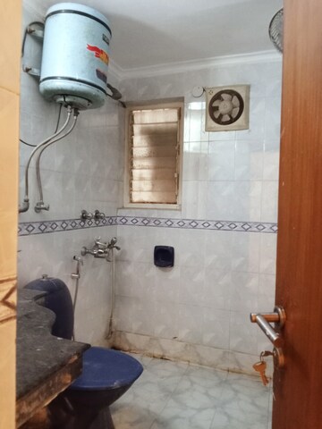 Bathroom in 3.5 BHK Apartment at DDA Rosewood Apartments, Vasant Kunj – for Rent