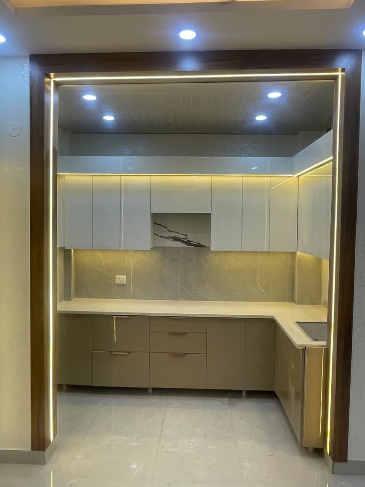 Kitchen, shakti khand iii 3 Bedroom 1450 Sq.Ft. Builder Floor In Shakti Khand Iii Ghaziabad 8806250