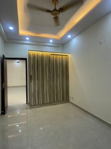 Building Lobby in 3 BHK Builder Floor at Shakti Khand Iii – for Rent