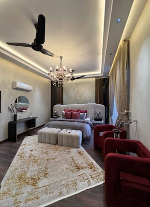 Living Room in 2.5 BHK Builder Floor at Sector 30 – for Sale