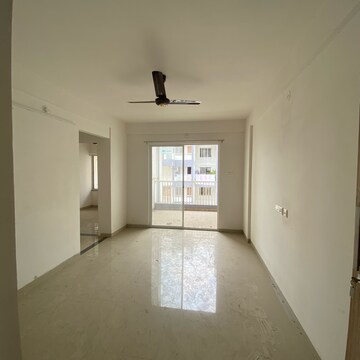Room in 2 BHK Apartment at Mihan – for Rent