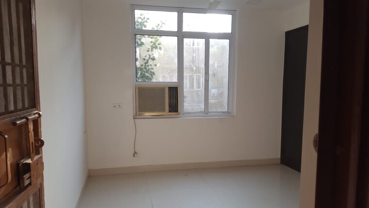Floor Plan, rohini sector 8 Commercial Shop 180 Sq.Ft. In Rohini Sector 8 Delhi 8806330
