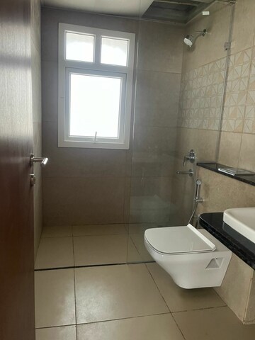 Bathroom in 4 BHK Apartment at Embassy Oasis, Frazer Town – for Sale
