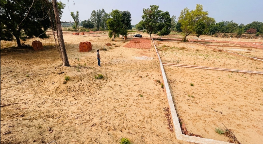 Plot For Sale in Invest Sultanpur Road Luc