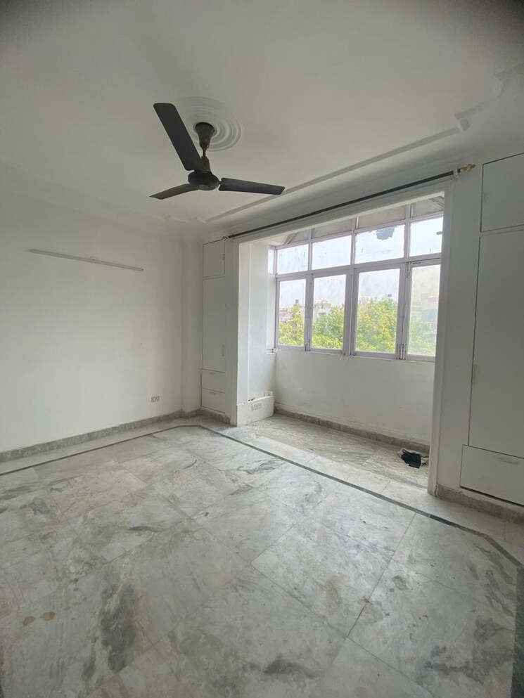 Room, malviya nagar 2 Bedroom 100 Sq.Yd. Builder Floor In Malviya Nagar Delhi 8806340