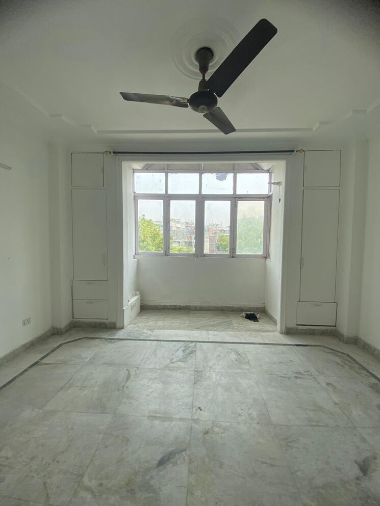 Room, malviya nagar 2 Bedroom 100 Sq.Yd. Builder Floor In Malviya Nagar Delhi 8806340