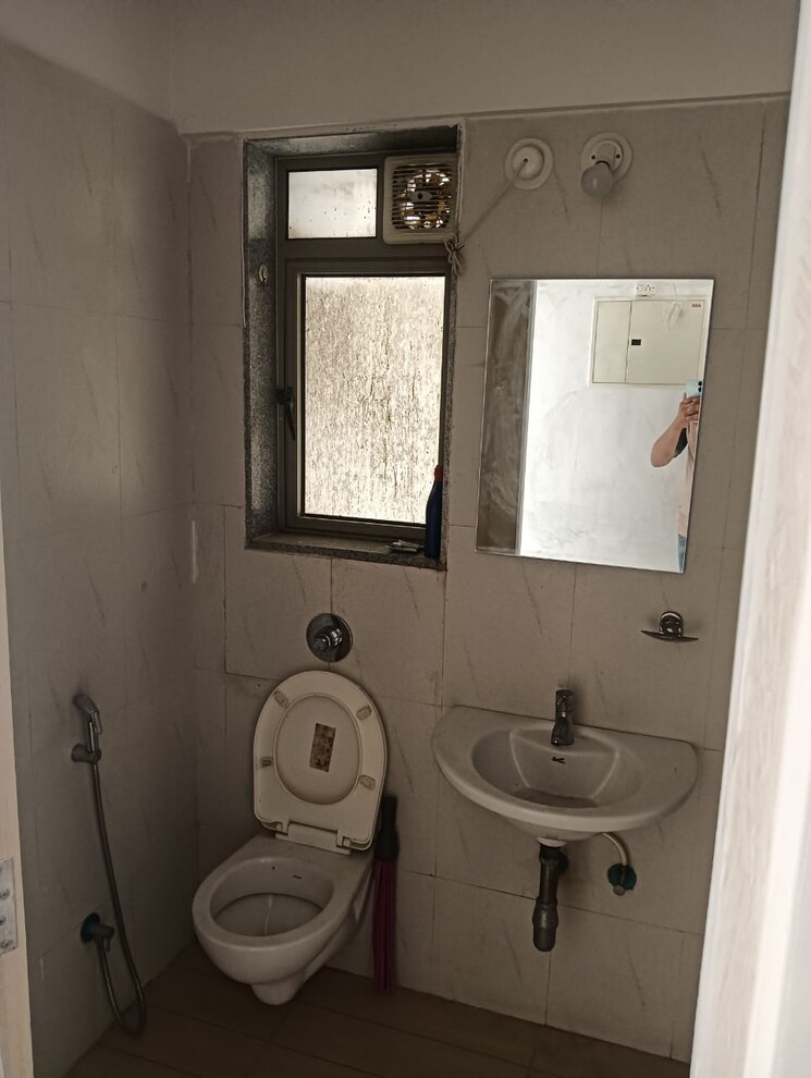 Bathroom, lodha-palava-casa-bella 2 Bedroom 864 Sq.Ft. Apartment In Dombivli East Thane 8806321