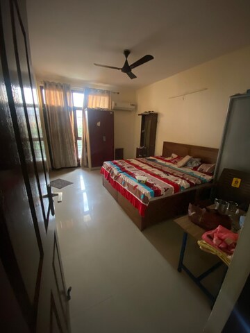Bedroom in 3.5 BHK Independent House at Wave Prime Floors, Wave City – for Rent