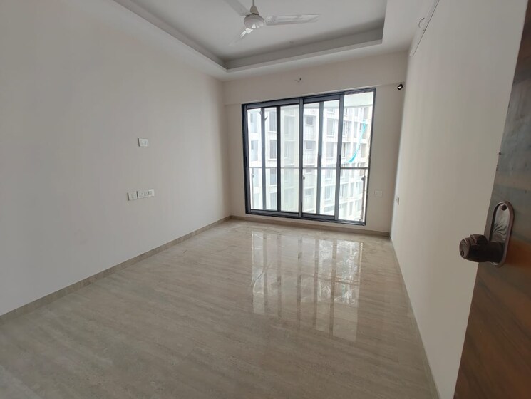 Room, je-and-vee-om-trimurti 3 Bedroom 941 Sq.Ft. Apartment In Malad East Mumbai 8806391