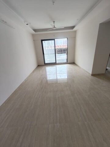 Room in 3 BHK Apartment at Je And Vee Om Trimurti, Malad East – for Rent