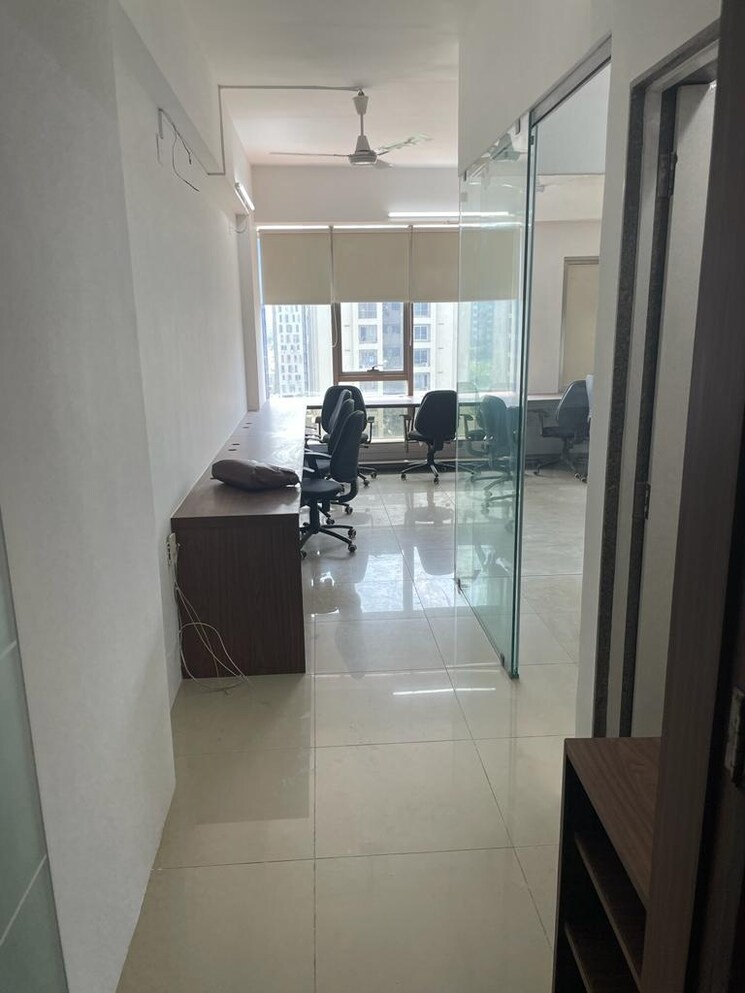 Team Area, goyal-titanium-heights Commercial Office Space 530 Sq.Ft. In Prahlad Nagar Ahmedabad 8806351