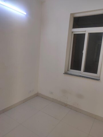 Room in 3 BHK Apartment at BPTP Park Elite Premium, Sector 84 – for Rent