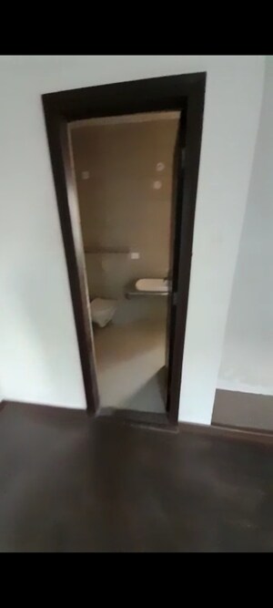 Furnished Amenities in 3 BHK Apartment at BPTP Discovery Park, Sector 80 – for Sale