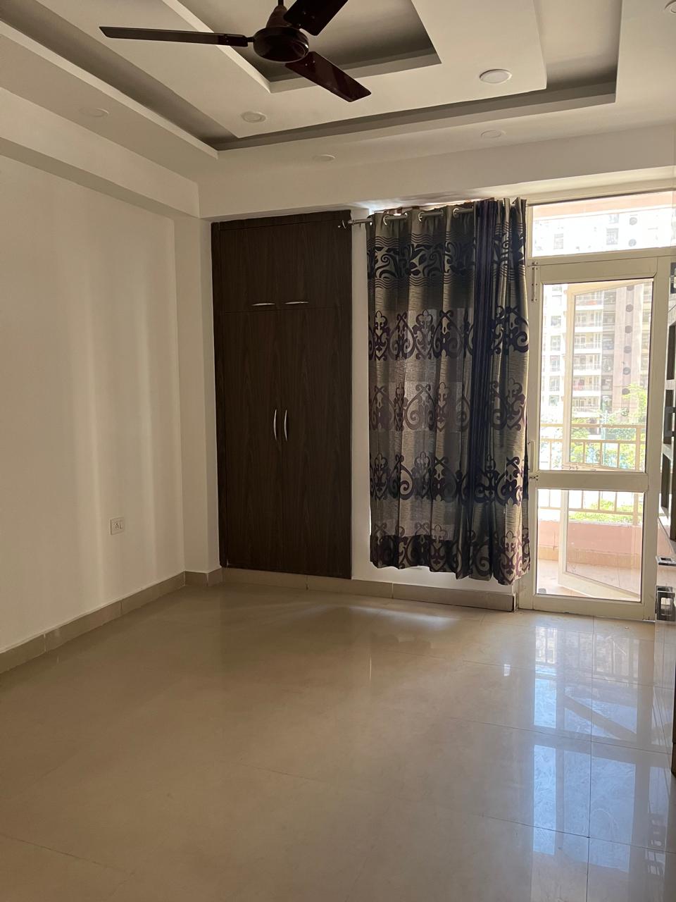 2 BHK + Study Room Apartment For Rent in Logix Blossom County