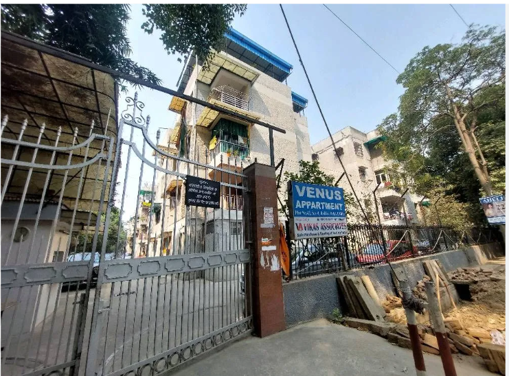 3 BHK + Extra Room Apartment For Sale in Venus Apartment 