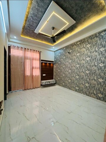 Bedroom in 3 BHK Builder Floor at Sector 28 – for Sale