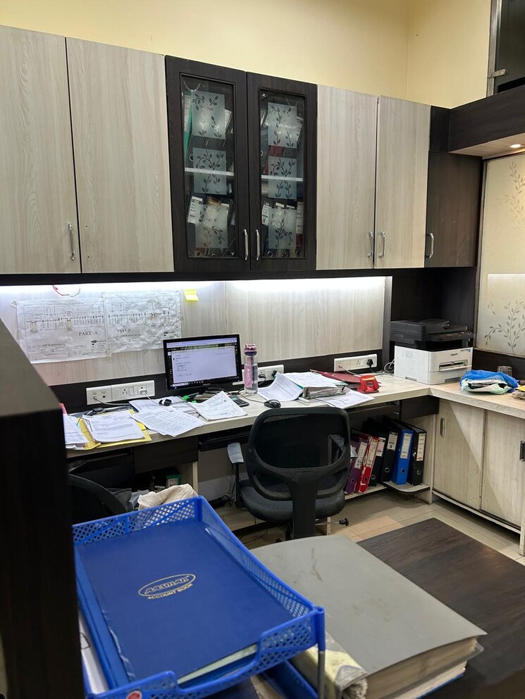 Team Area, neelkanth-business-park Commercial Office Space 800 Sq.Ft. In Ghatkopar West Mumbai 5360776