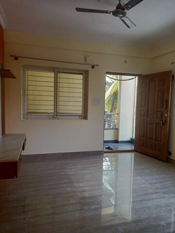 Room in 2 BHK Apartment at Koramangala – for Rent