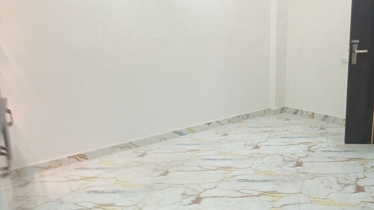 Room, palam colony 3 Bedroom 900 Sq.Ft. Builder Floor In Palam Colony Delhi 8806648