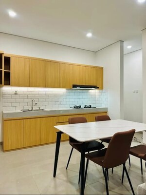 Kitchen in 3.5 BHK Builder Floor at Sector 28 – for Sale