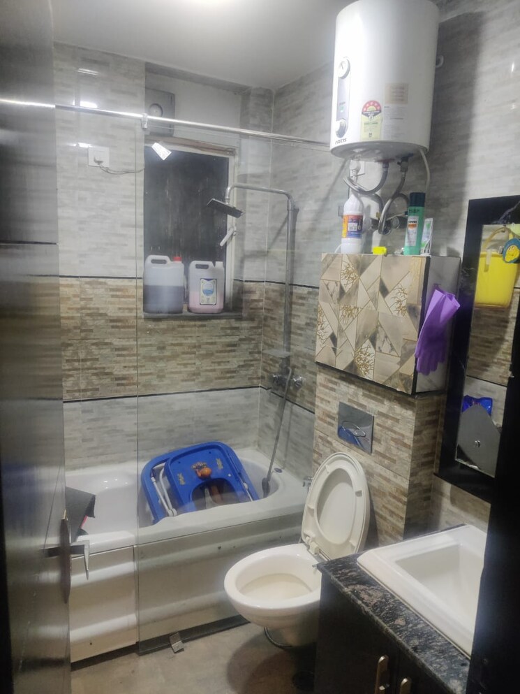 Bathroom, signature-global-aspire 2 Bedroom 679 Sq.Ft. Apartment In Sector 95 Gurgaon 8806678