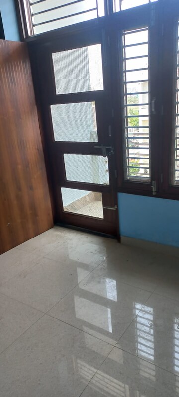 Room in 2 BHK Independent House at Sector 112 – for Rent