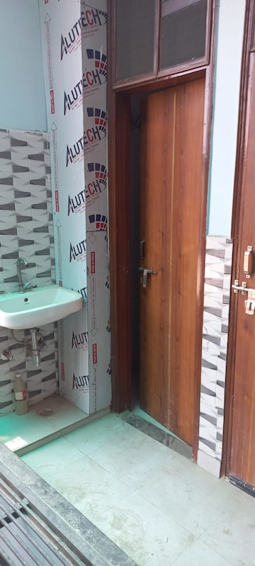 Furnished Amenities in 2 BHK Independent House at Sector 112 – for Rent