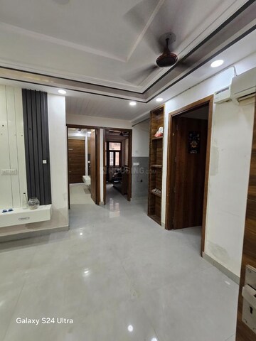 Room in 3 BHK Villa at Malcha Marg – for Rent
