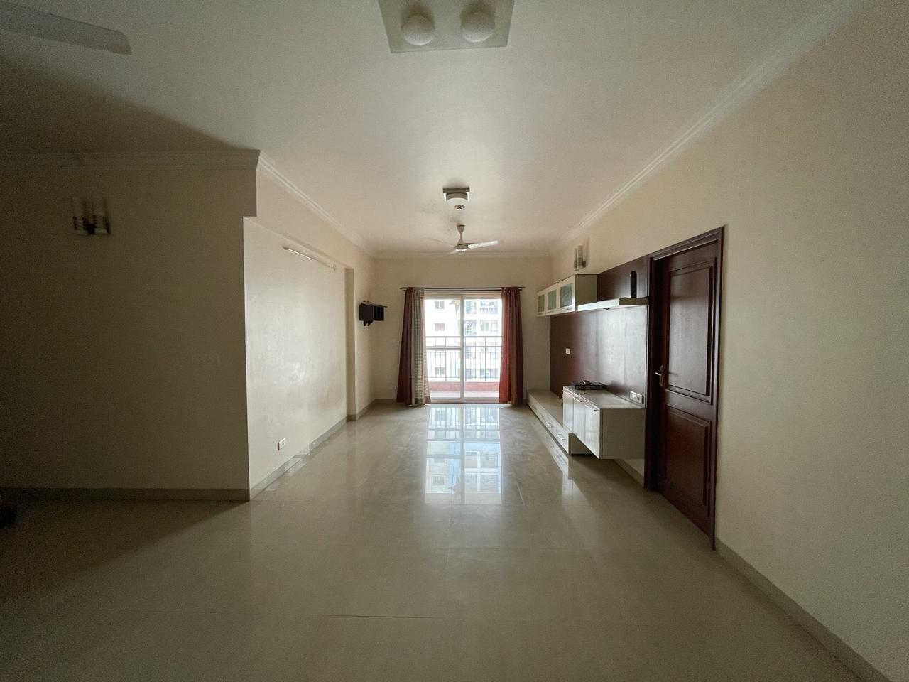 3 BHK + Servant Room Apartment For Rent in Adarsh Palm Retreat