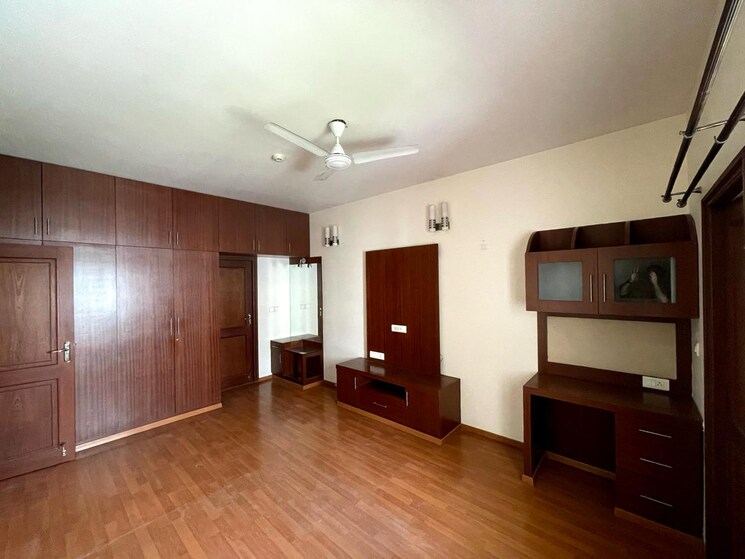 Room, adarsh-palm-retreat 3 Bedroom 2230 Sq.Ft. Apartment In Marathahalli Orr Bangalore 8806717