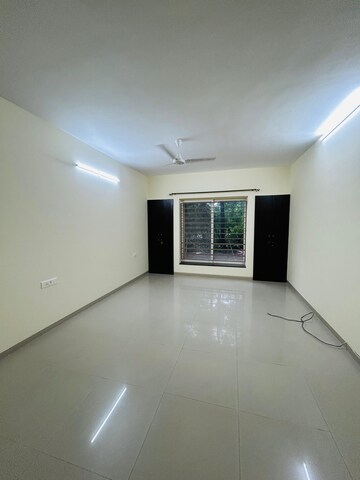 Master Bedroom in 3.5 BHK Apartment at Clover Highlands, Kondhwa – for Rent