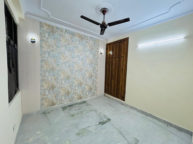 Room, sector 37 3 Bedroom 250 Sq.Ft. Builder Floor In Sector 37 Faridabad 8806790