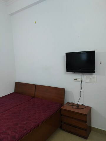 Room in 1 RK Independent House at Sector 26 – for Rent