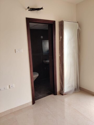 Room in 3 BHK Apartment at Niharika Skyline, Khajaguda – for Sale