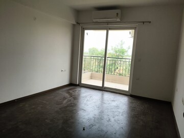 Room in 3 BHK Apartment at ATS Marigold, Sector 89a – for Rent