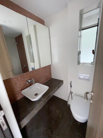 Team Area in 3 BHK Apartment at Lodha The Park, Worli – for Rent