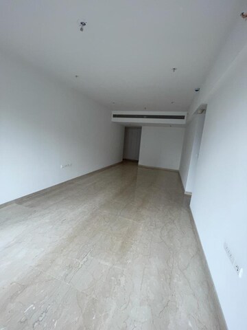 Room in 3 BHK Apartment at Lodha The Park, Worli – for Rent