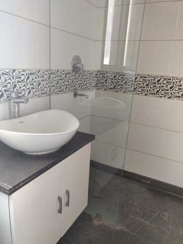 Bathroom in 1 RK Builder Floor at Safdarjung Enclave – for Rent