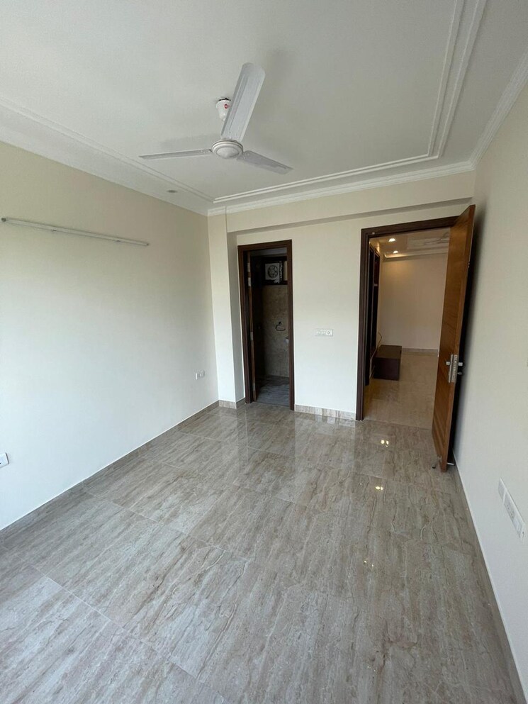 Room, malviya nagar 3 Bedroom 1500 Sq.Ft. Builder Floor In Malviya Nagar Delhi 8806866