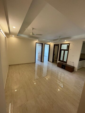 Room in 3 BHK Builder Floor at Malviya Nagar – for Rent